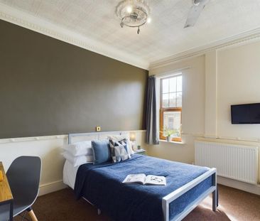 1 bedroom in a house share to rent - Photo 3