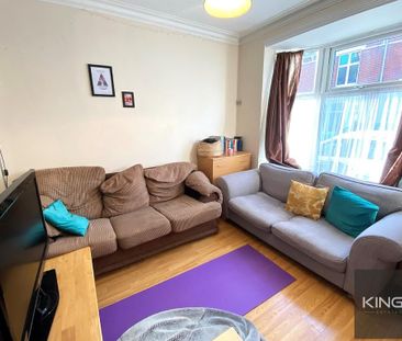 4 bedroom terraced house to rent - Photo 2