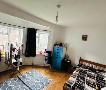 2 bedroom semi-detached house to rent - Photo 5