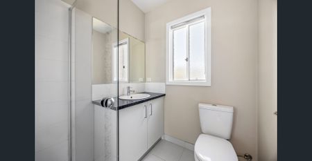 MODERN THREE BEDROOM HOME IN ALFREDTON - Photo 5