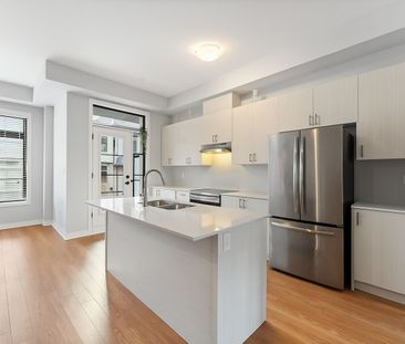 For Lease - 70 De La Roche Drive, Vaughan, Ontario - Photo 6