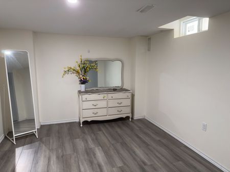 For Lease - 118 Blackwell Crescent Unit# Bsmt, Bradford West Gwillimbury, Ontario - Photo 2