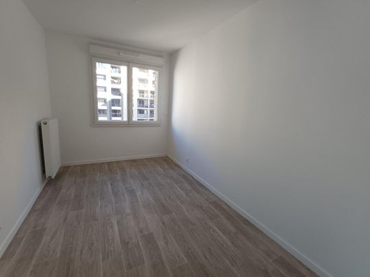 location Appartement T4 DE 79m² À BOBIGNY - Photo 1