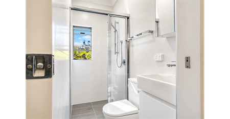 Bright One Bedroom Flat – Prime Morisset Location - Photo 3
