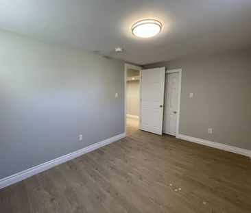 For Lease - 334 Stevenson Road Unit# Lower, Oshawa, Ontario - Photo 2