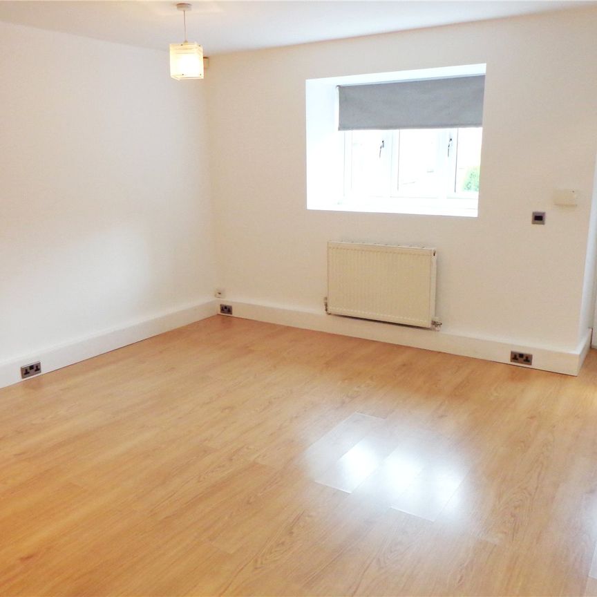 1, Omni House, Back Green, Churwell, Leeds, LS27 7TE - Photo 1