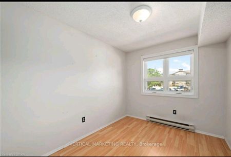 For Lease - 1 Jacksway Crescent Unit# 208, London North, Ontario - Photo 2