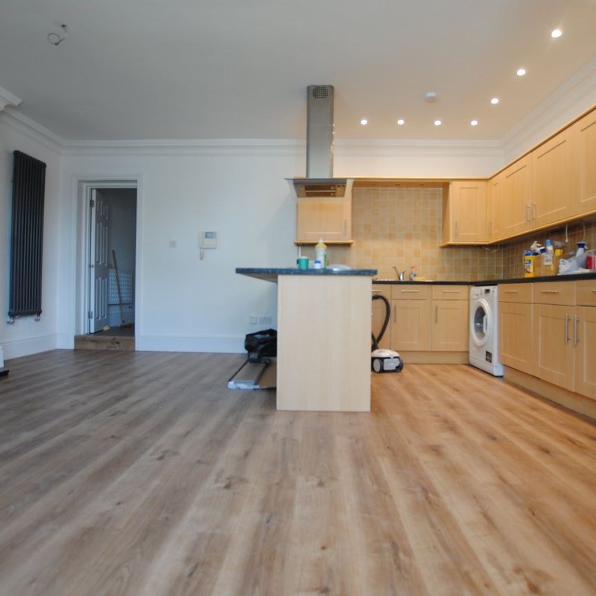 Manor Mount, London - Photo 1