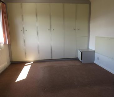3 bedroom detached bungalow to rent - Photo 1