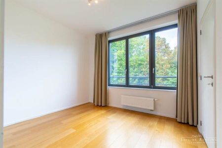 Apartment with terrace in modern building - Photo 2