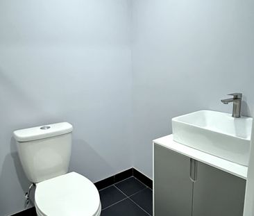 For Lease - 62 Greenboro Crescent Unit# B, Hunt Club - South Keys a... - Photo 1