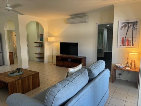 Resort Living in Palm Cove - Photo 2
