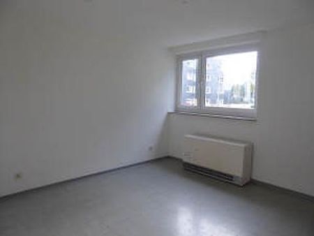 Tageslichthelle 3-Zimmer-Wohnung mit Balkon - Photo 2