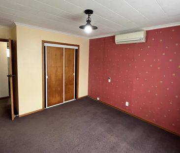 3 Bedroom Family Home in Inglewood - Photo 3