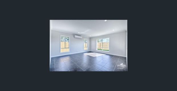 BEAUTIFUL HOME READY TO IMPRESS - Photo 1