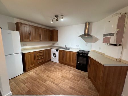 2 Bedroom Flat / Apartment - Northam Road, Northam - Photo 4