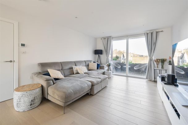 Water Lane , E15 4NL - Photo 1