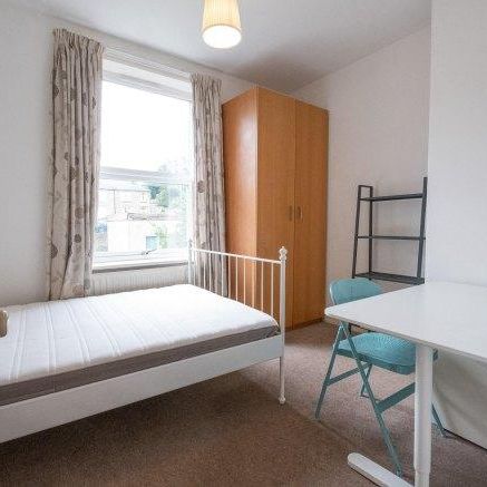 3 bedroom house share to rent - Photo 3