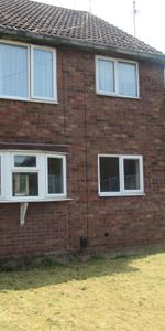 2 bedroom ground floor maisonette to rent - Photo 4