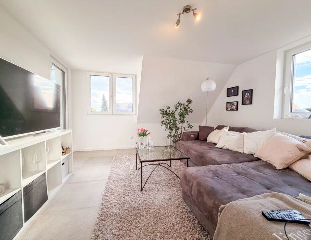 Tolle DG-Wohnung - mit Spitzboden und Loggia - Foto 1