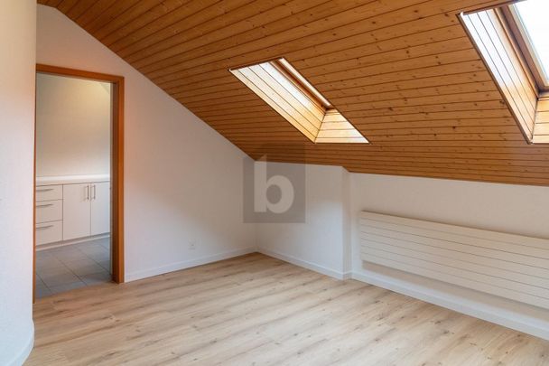 TWO FLOORS IN A CENTRAL LOCATION! - Photo 1