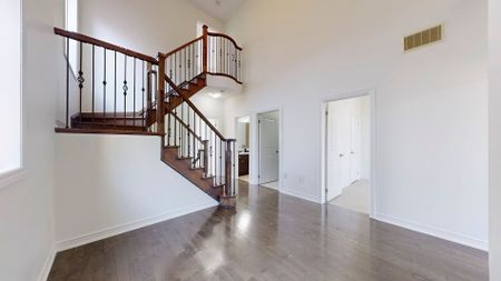 For Lease - 49 Hopewell Street, Vaughan, Ontario - Photo 2