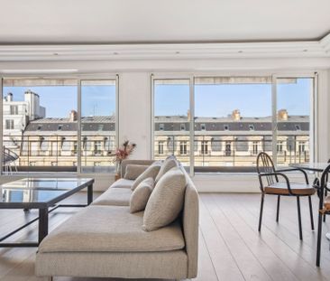 Location Appartement Paris 8 3 Pièces 118 m² - Photo 3