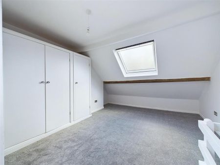 3 bedroom end of terrace house to rent - Photo 5