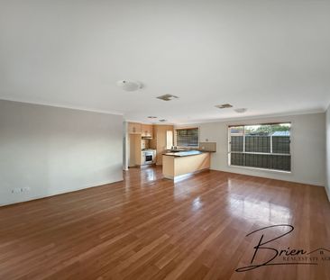 15 Cronin Place, Dubbo NSW 2830 - House For Rent | Domain - Photo 2