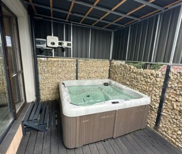 Apartament 2 camere de închiriat, terasă cu jacuzzi,zona Mărul de Aur! - Fotografie 6