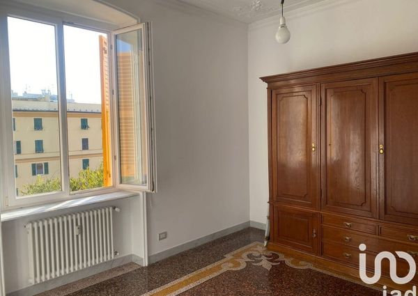 Via Gaetano Colombo, Genova, Liguria 16122