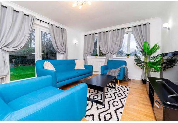 4 bedroom bungalow to rent - Photo 1