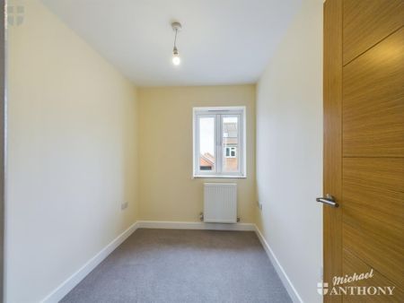 3 bedroom semi-detached house to rent - Photo 3