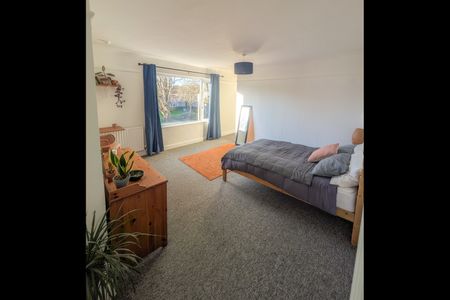 Room in a Shared Flat, Henleaze Road, BS9 - Photo 3