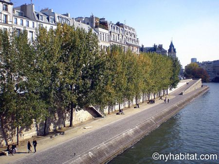 Logement à Paris, Location meublée - Photo 5