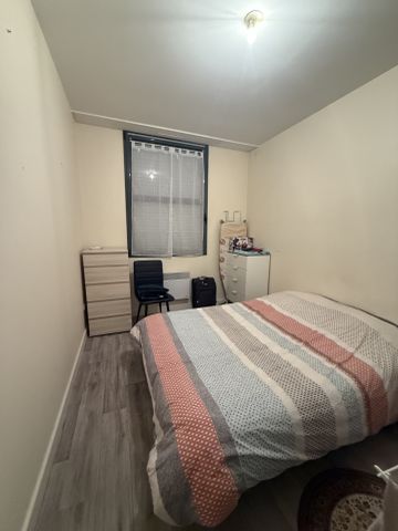 Location Appartement 2 pièces 56m² MONTAIGU VENDEE 85600 - Photo 2