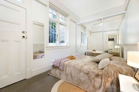 4/15 East Crescent Street McMahons Point - Photo 2