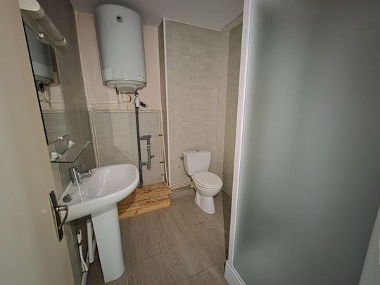 A LOUER APPARTEMENT F2 33M2 50000 SAINT LO centre ville - Photo 1