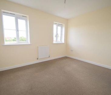3 bedroom terraced house to rent - Photo 6
