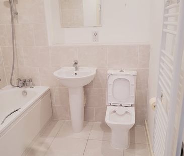 Room in a Shared Flat, Purley Way, CR0 - Photo 5