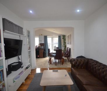 4 bedroom house to rent - Photo 2