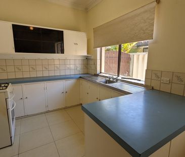 WALK TO EVERYTHING! - Photo 3