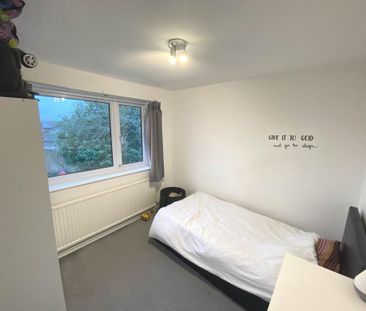 2 bedroom maisonette to rent - Photo 3