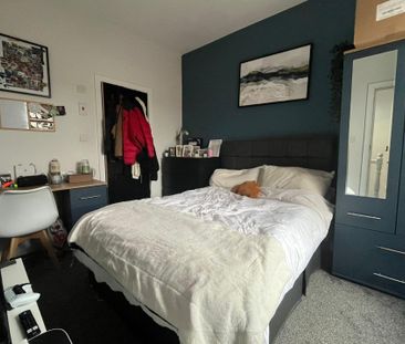 Alpha Street, Salford - Photo 3