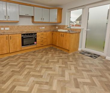 92 Main Street, Carrowdore, BT22 2HW - Photo 5