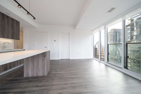 For Lease - 8 Gloucester Street Unit# 1802, Toronto, Ontario - Photo 4