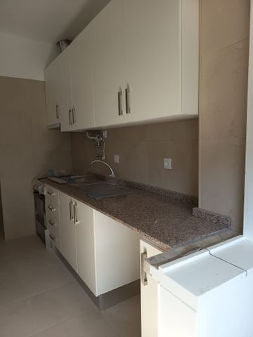 Apartamento T1 na zona de Olival de Bastos, Odivelas - Photo 4