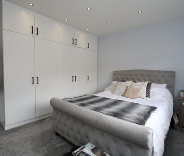 Gladstone Road, Surbiton, KT6 - Photo 3