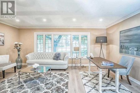 For Lease - 14 Strathroy Crescent, Markham, Ontario - Photo 4