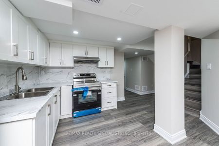 For Lease - 9 Boothill Drive, Brampton, Ontario - Photo 2